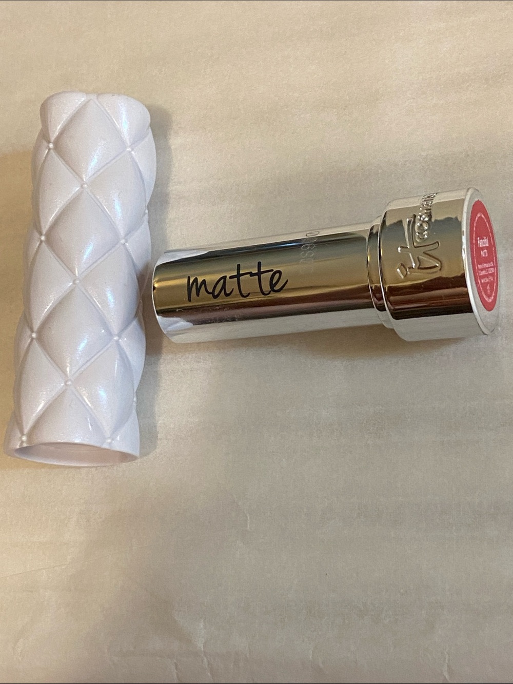 it cosmetics Matte Lipstick in Bright Red - Picture 7 of 10